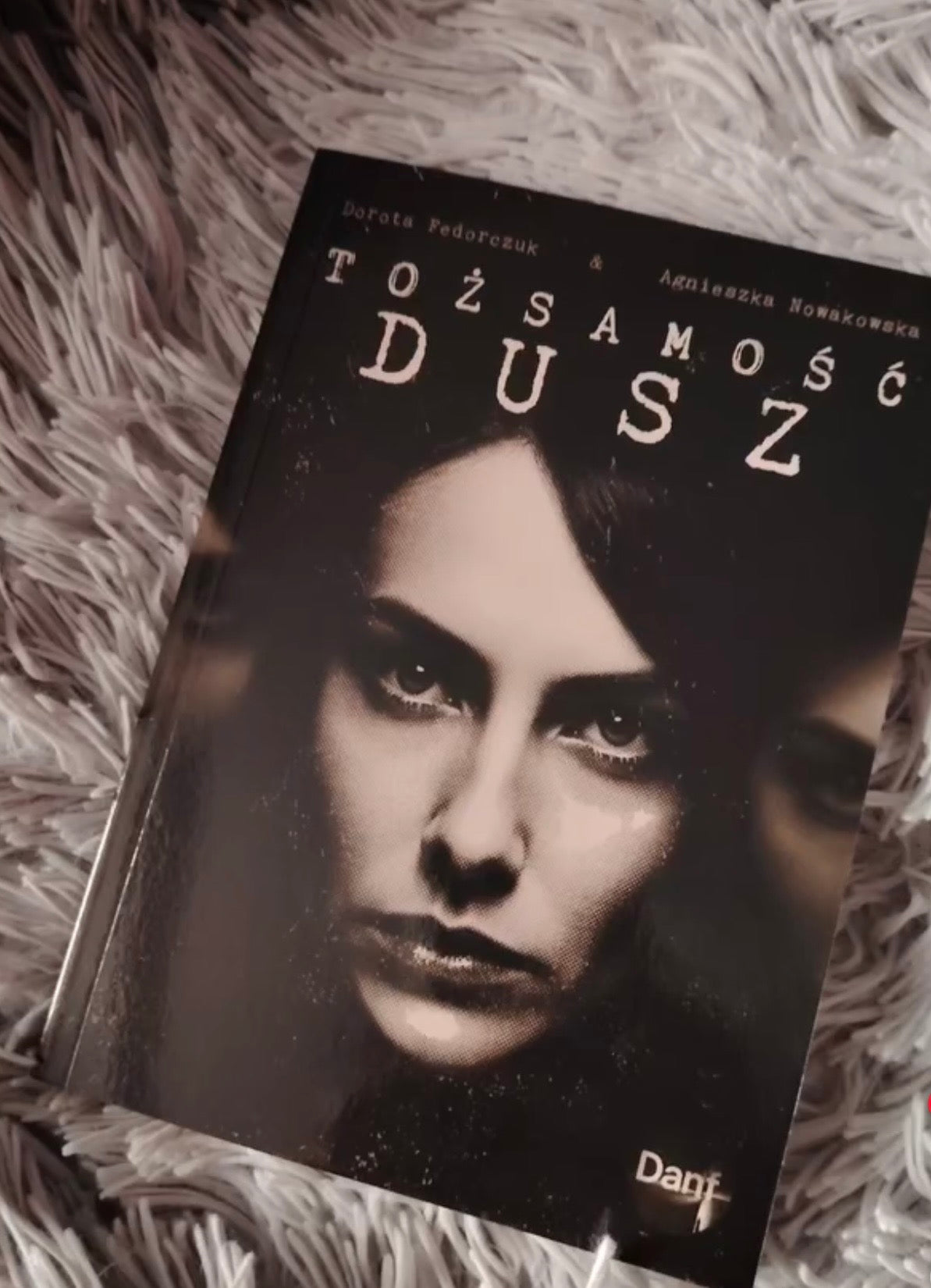 Tożsamość Dusz – historia, która zostaje pod skórą...